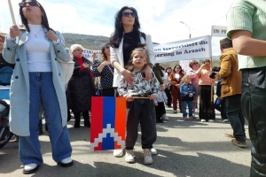 Արցախցի կանանց ցույցը հանուն հայկականության և ընդդեմ շրջափակման